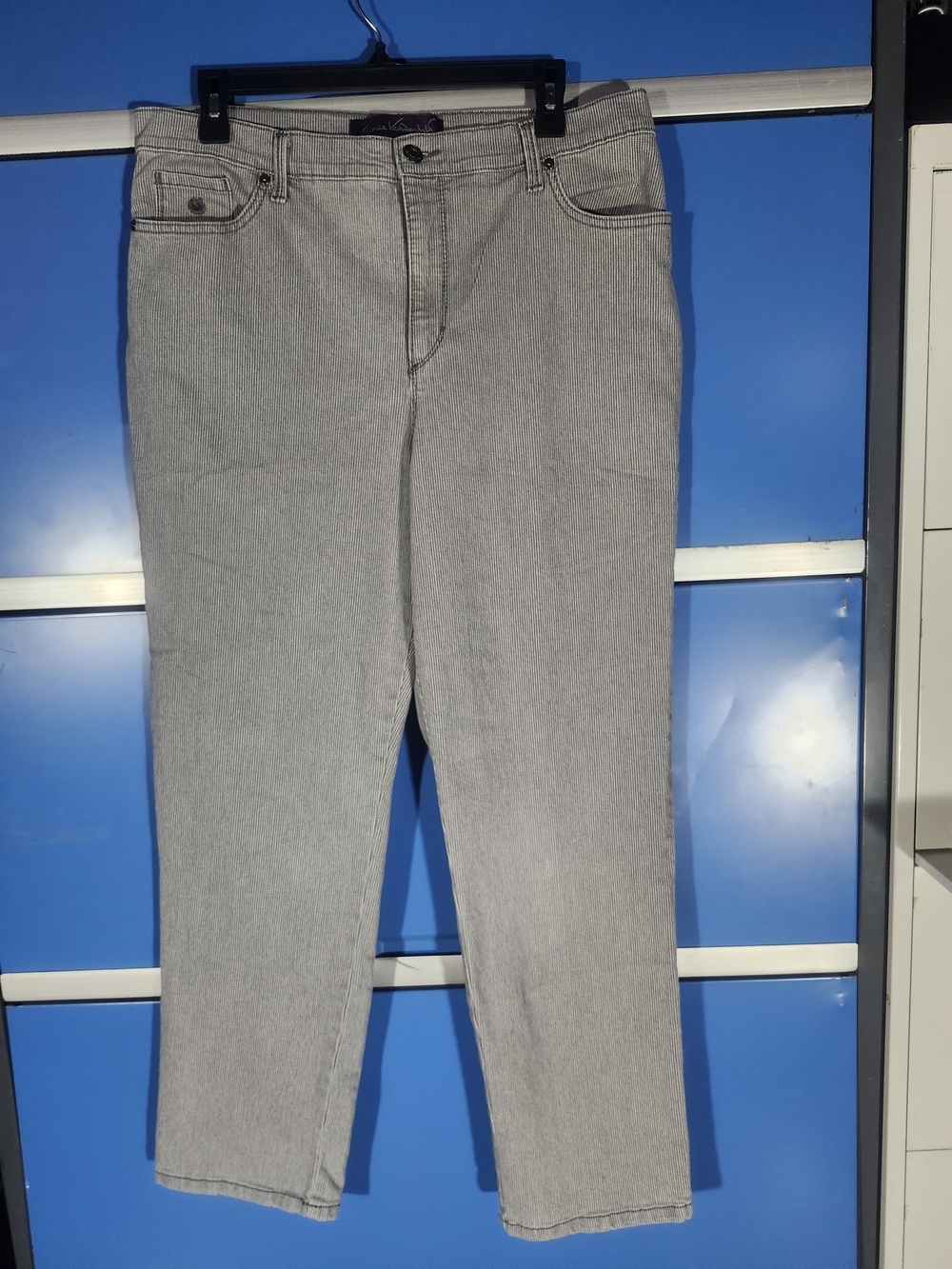 NEW Gloria Vanderbilt Gray Pin-Striped Women's Straight-Leg Jeans Size 16P